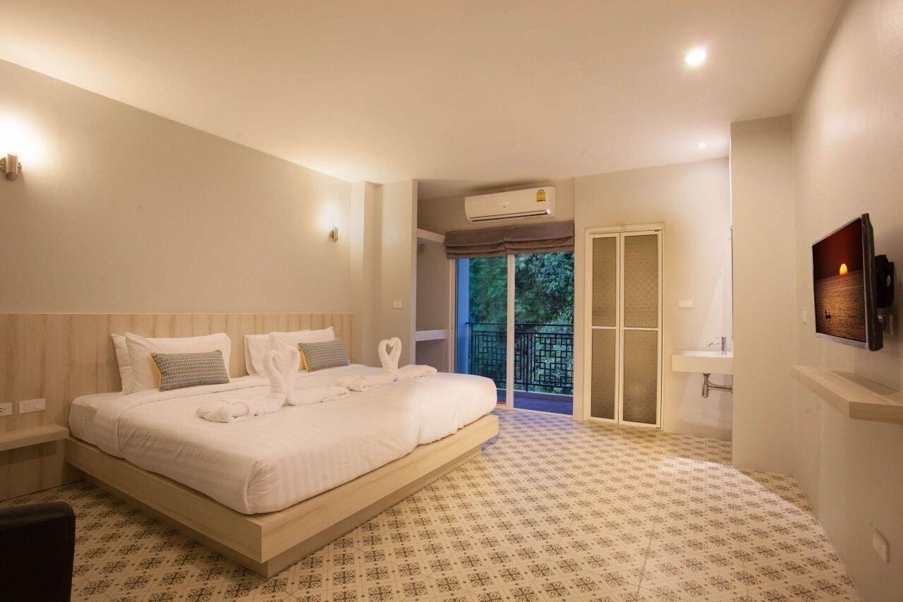 Nature Pine Aparthotel 3*