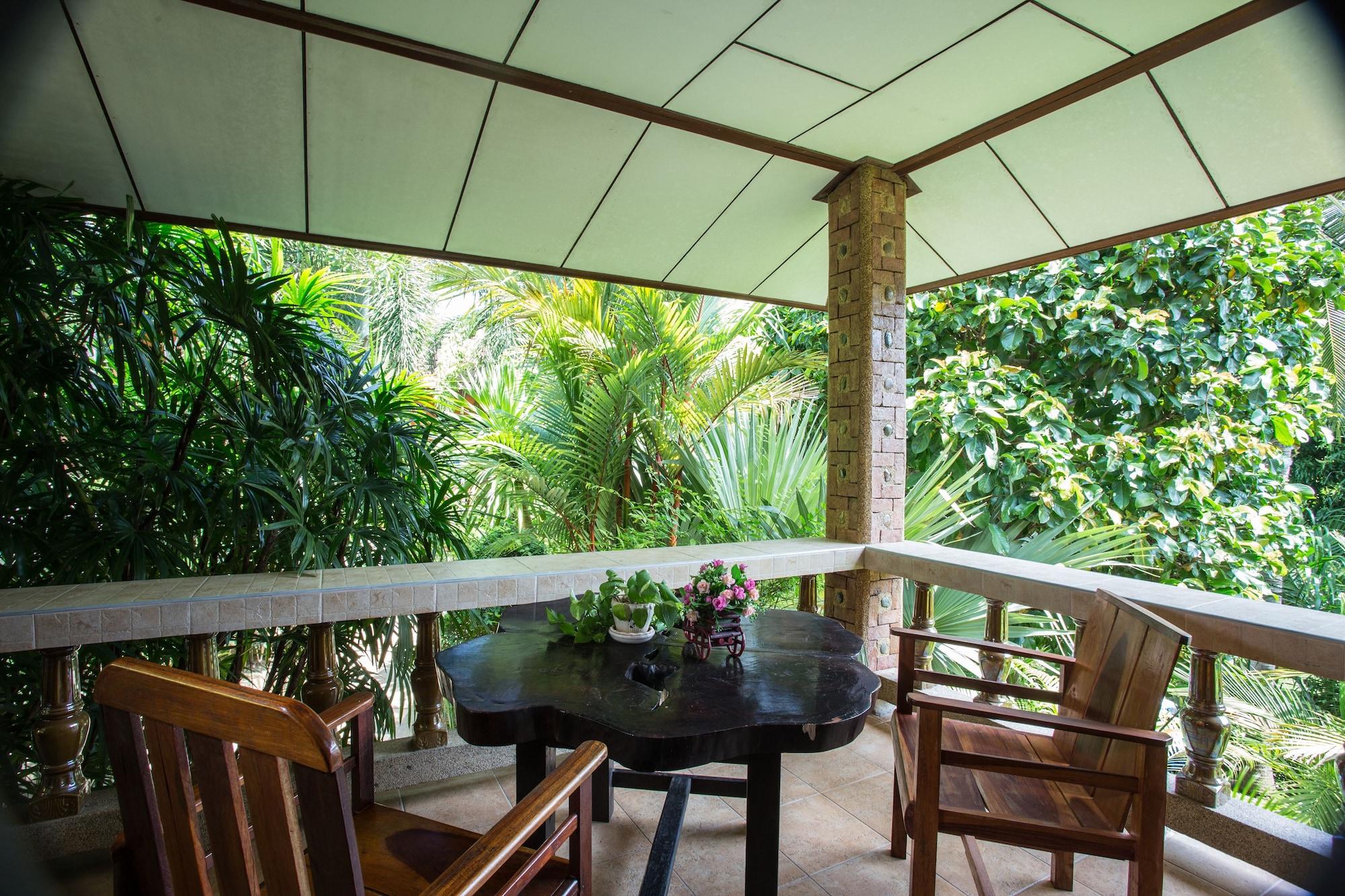 Baan Vanida Garden Karon