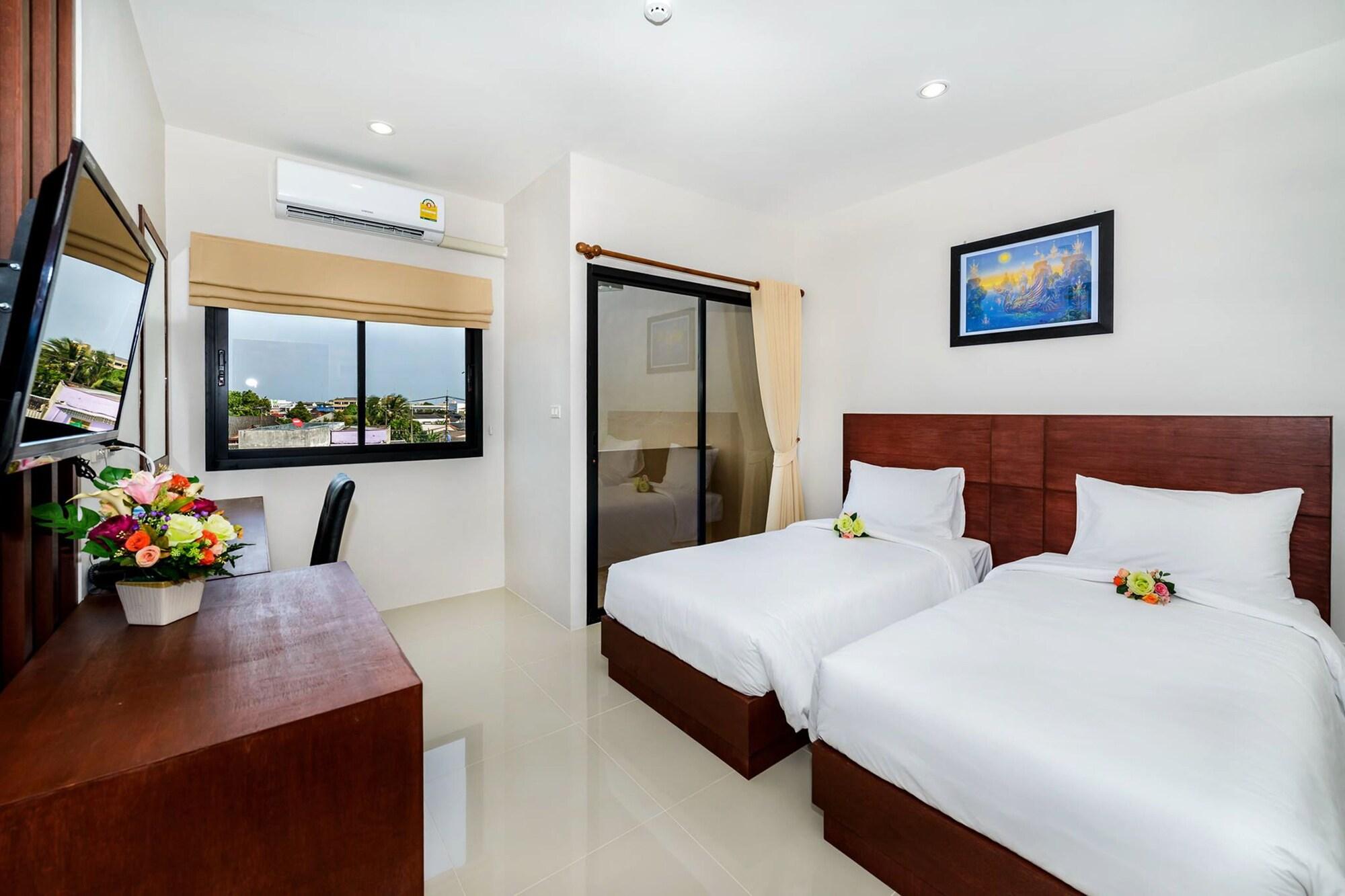 Aparthotel The Topaz Town