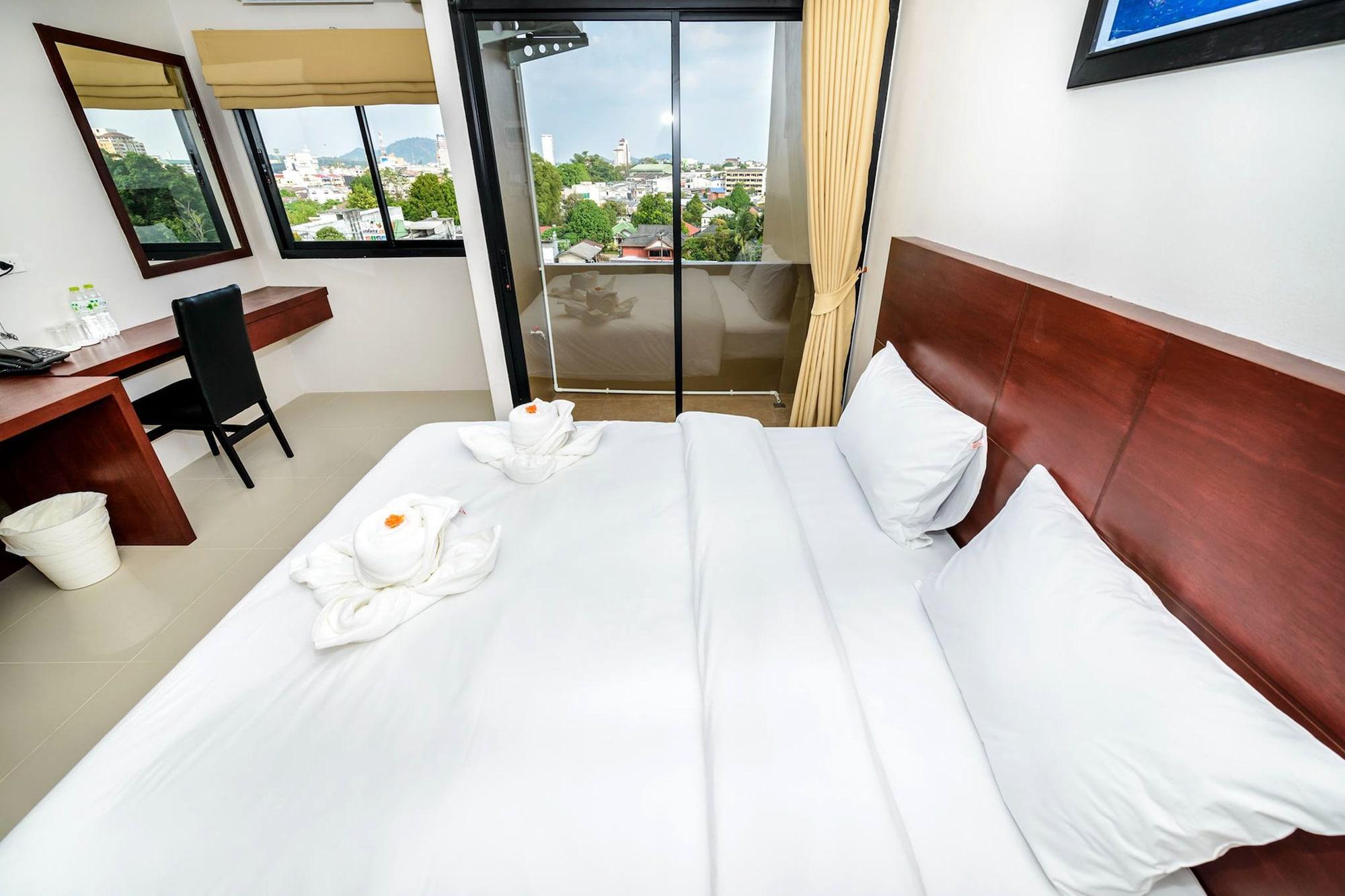 The Topaz Town Aparthotel