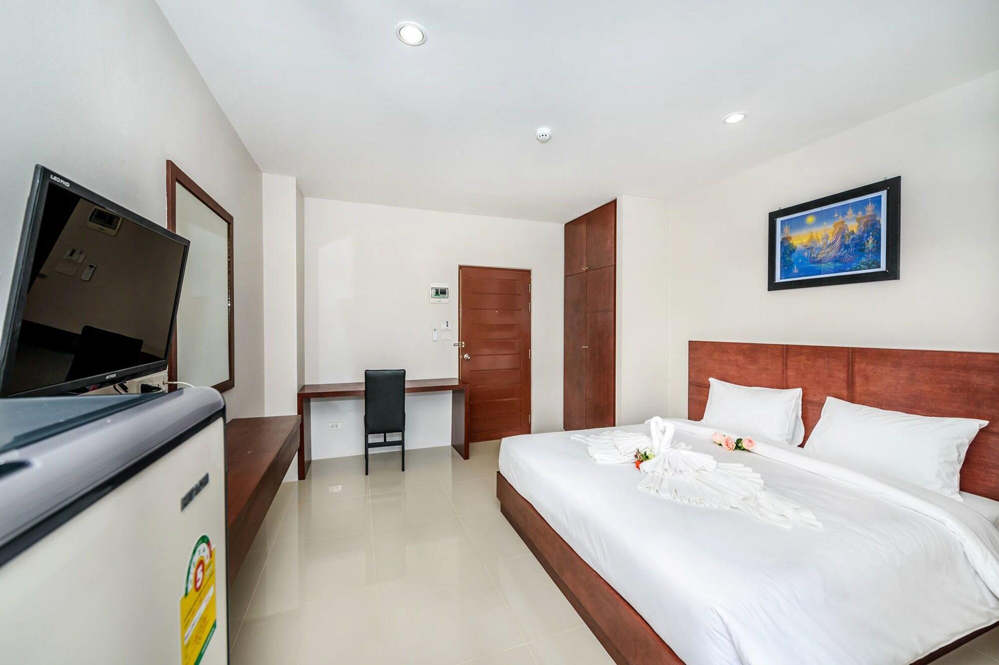 The Topaz Town Aparthotel