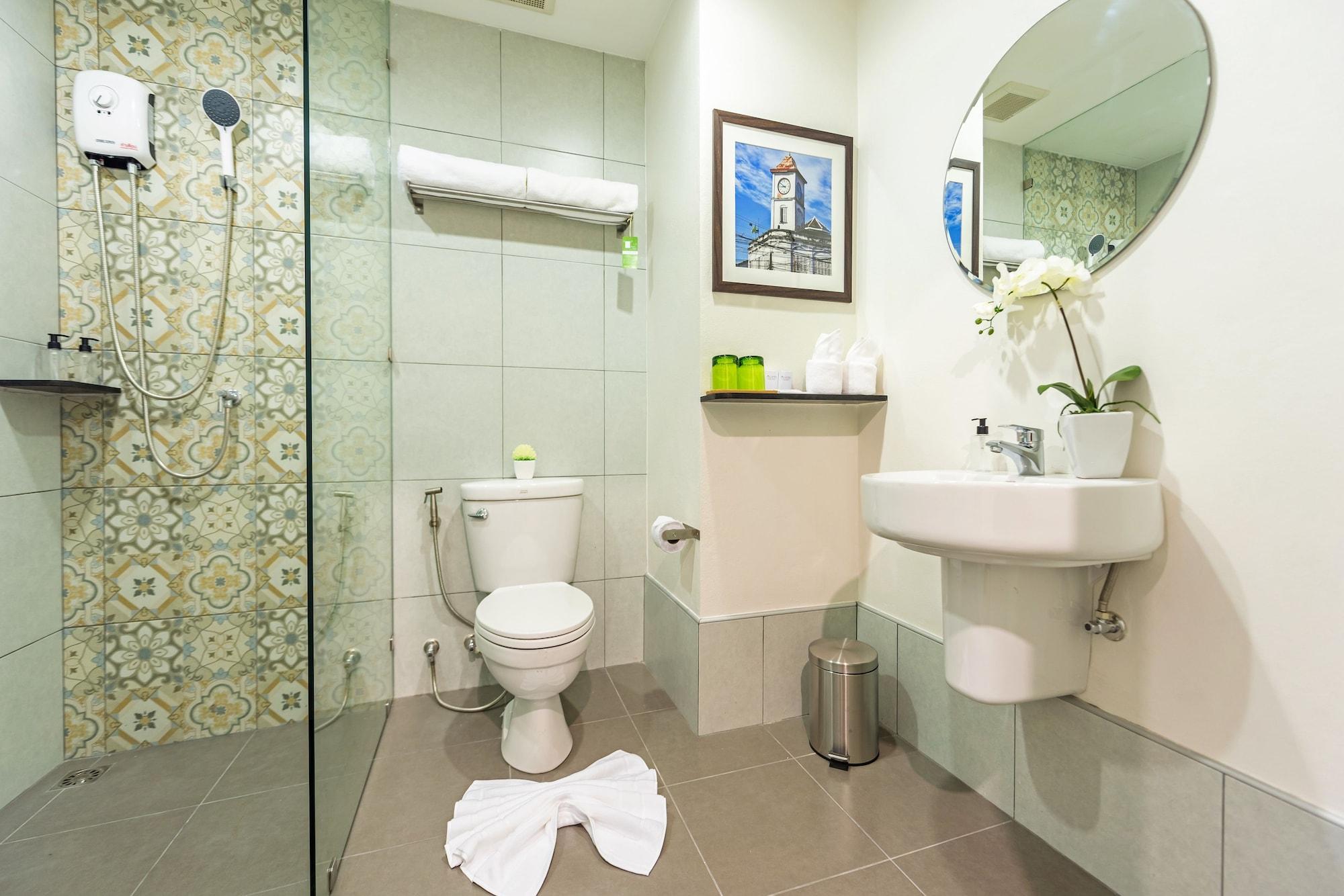 Hotel Recenta Suanluang Phuket