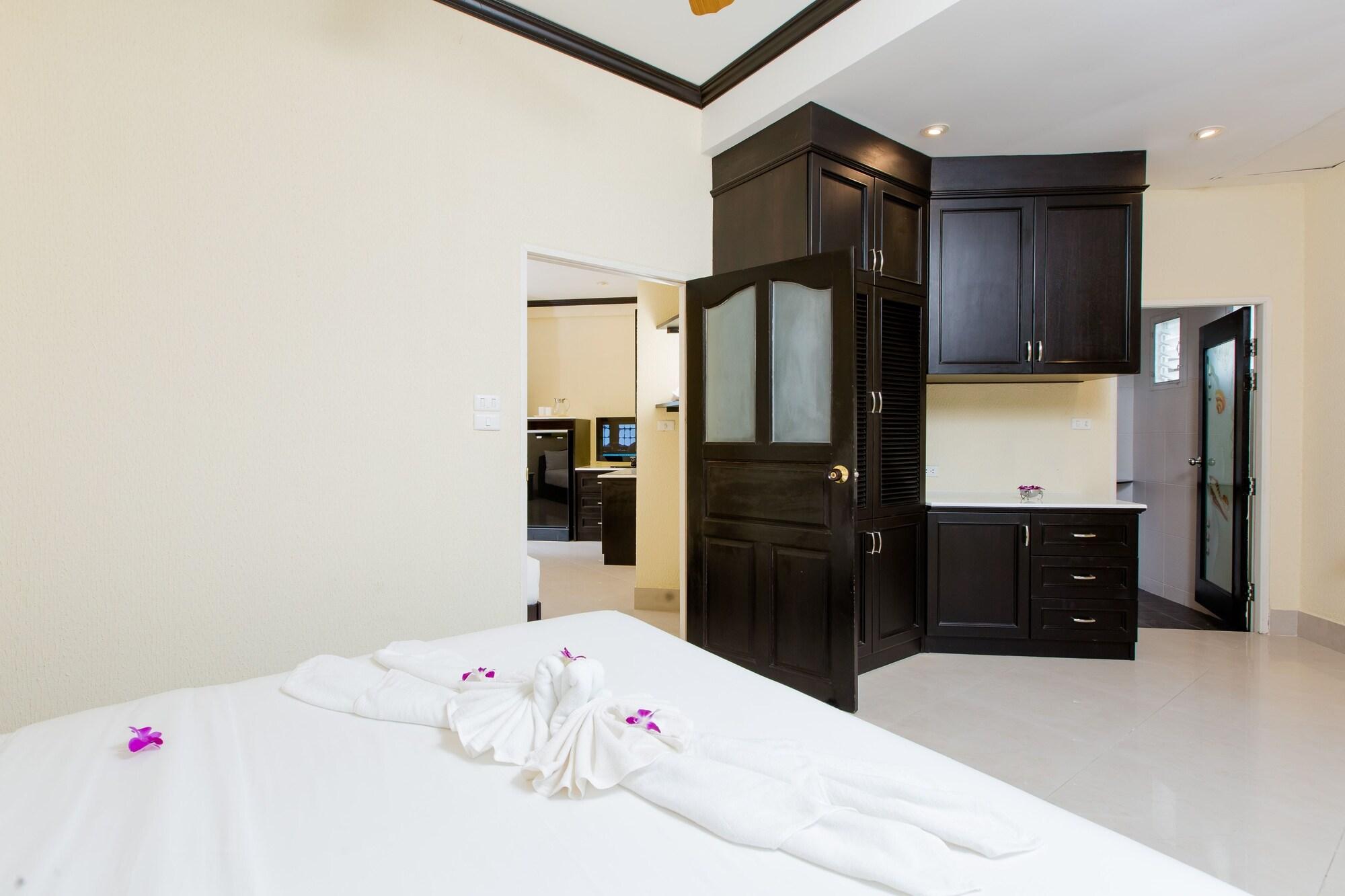Serenity Lakeside Hotel Kathu