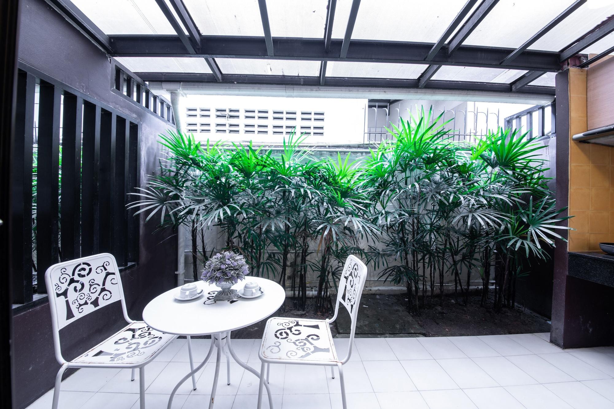 Hotel Oyo 358 Rattana Thalang