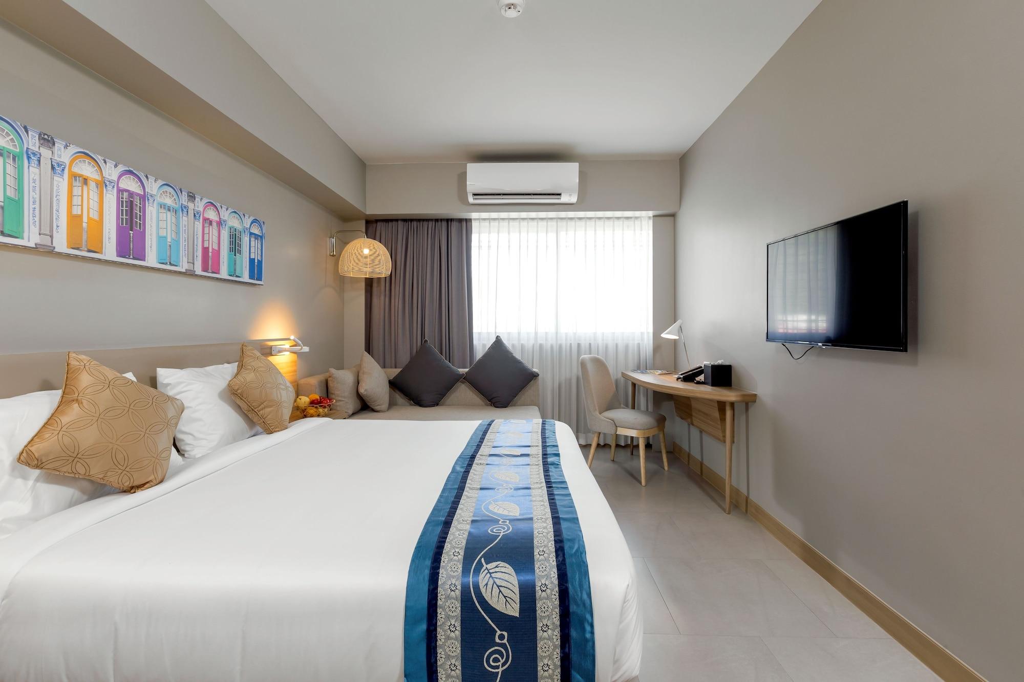 Hotel Journeyhub Phuket 4*