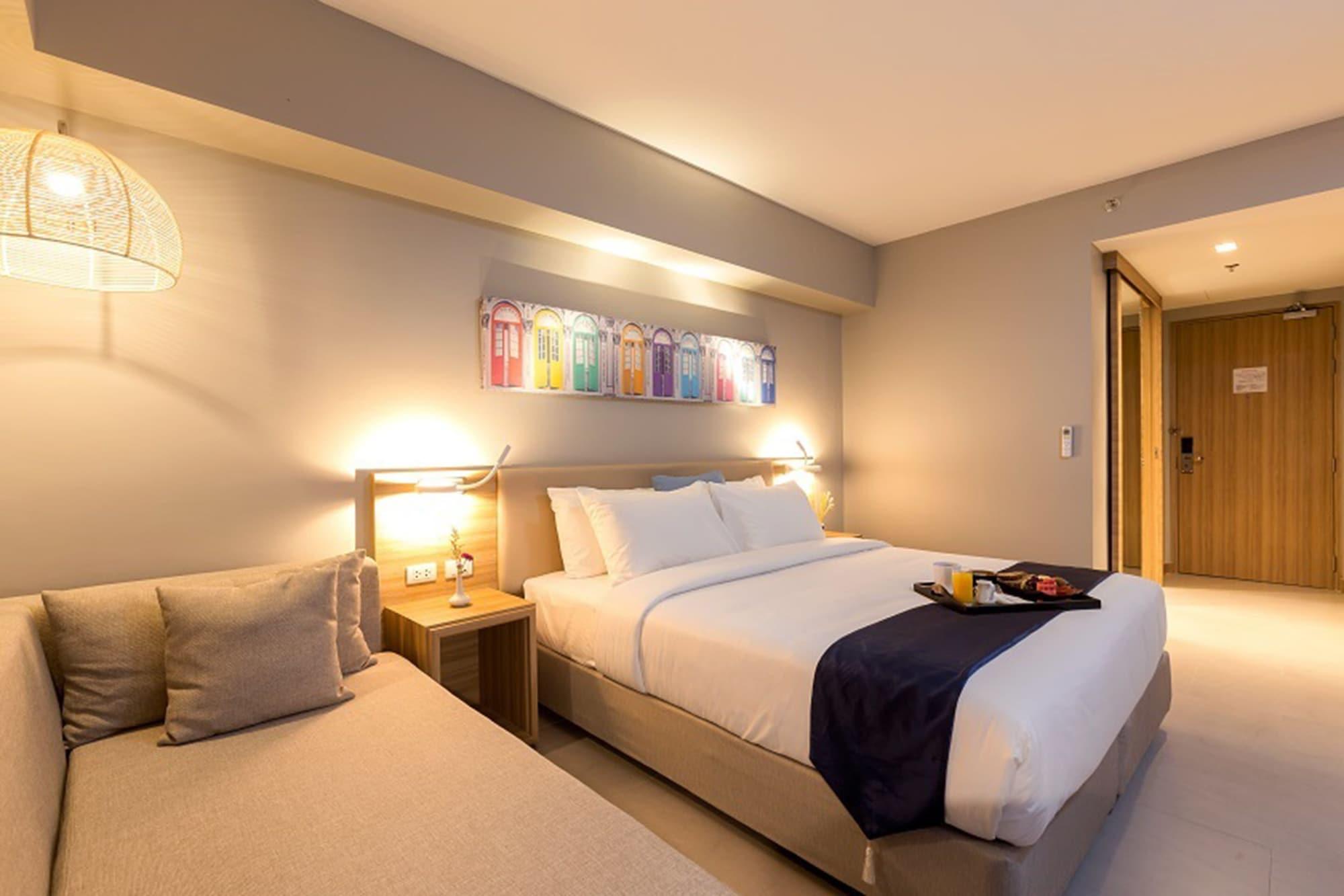 Hotel Journeyhub Phuket 4*