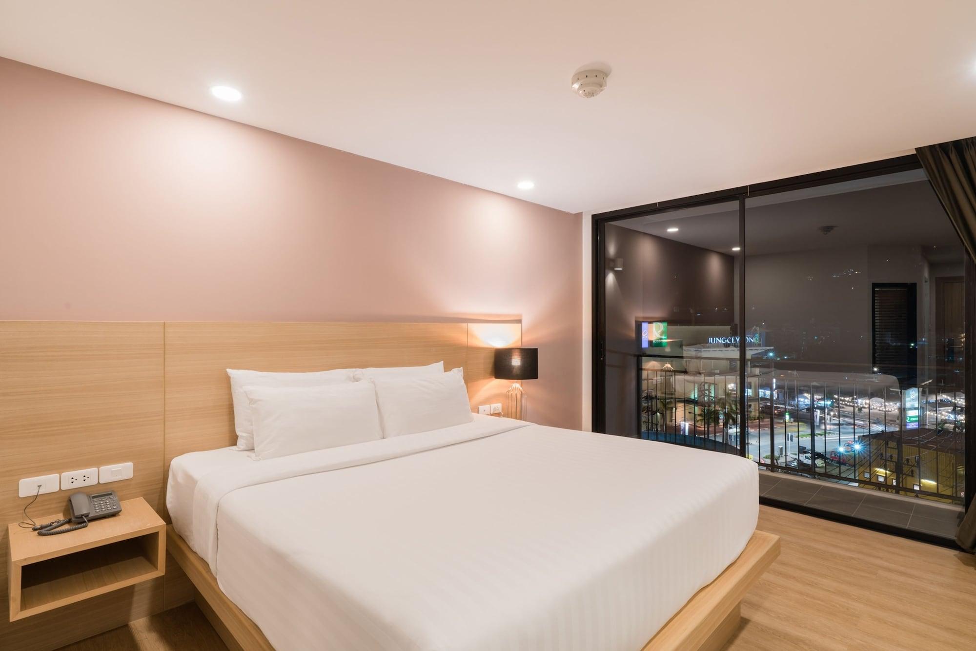 New Square - Sha Hotel