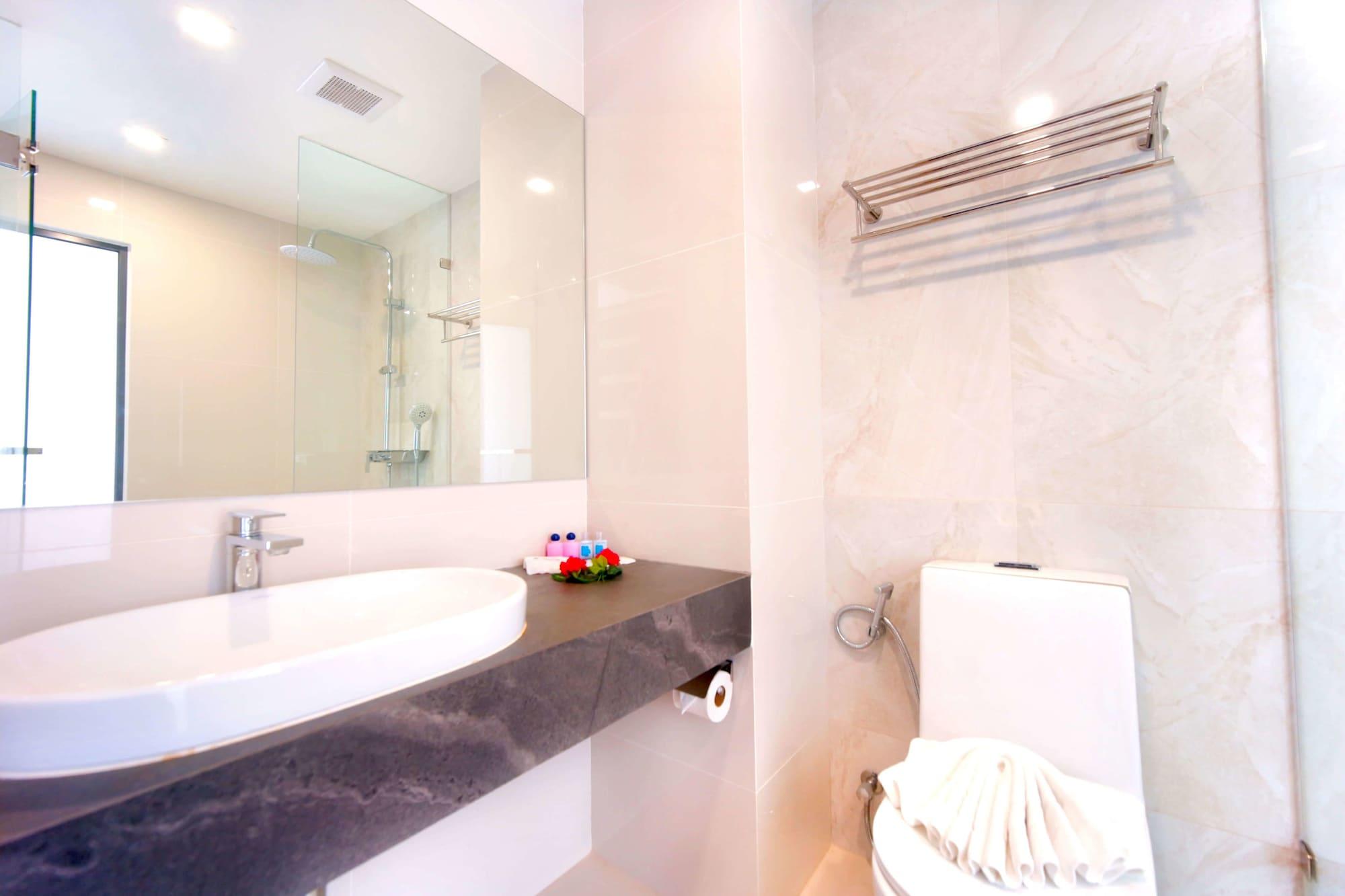 Hotel Phoenix Karon