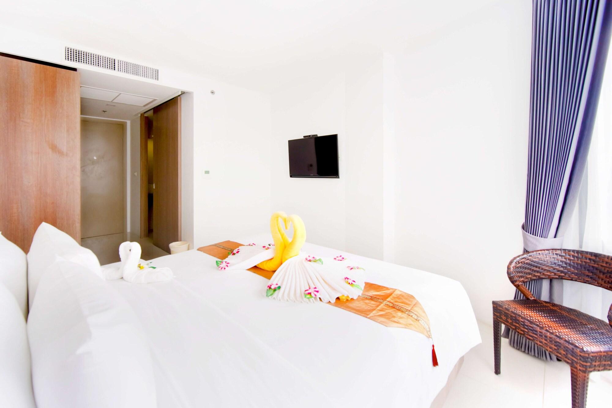 Hotel Phoenix Karon