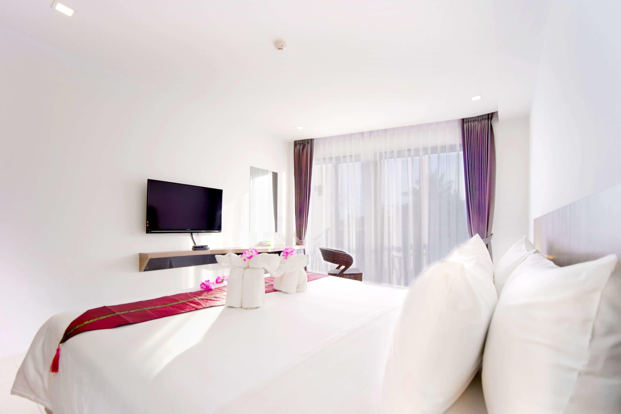 Phoenix Hotel 4*