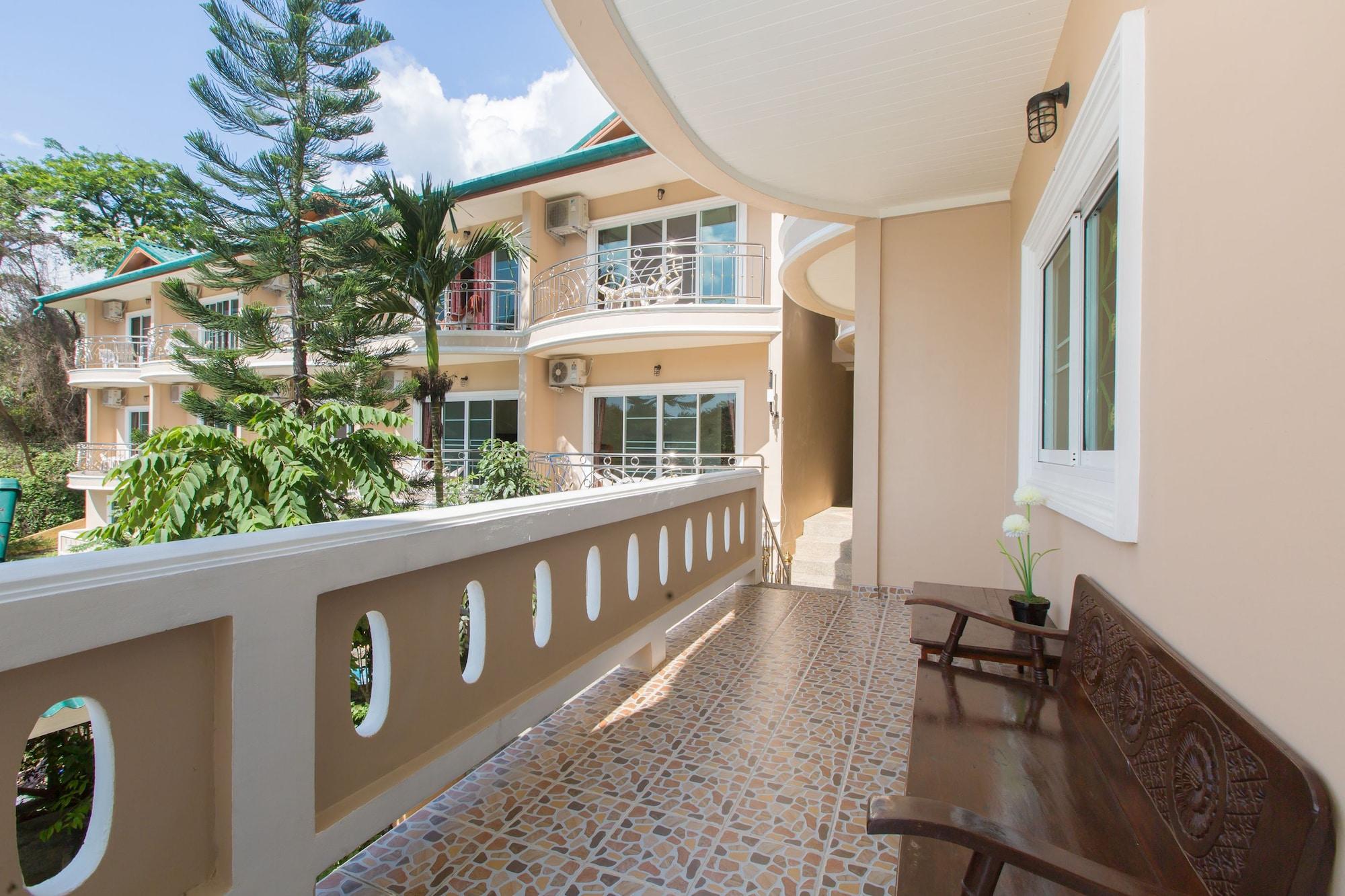 Apartment Rai Rom Yen Sha