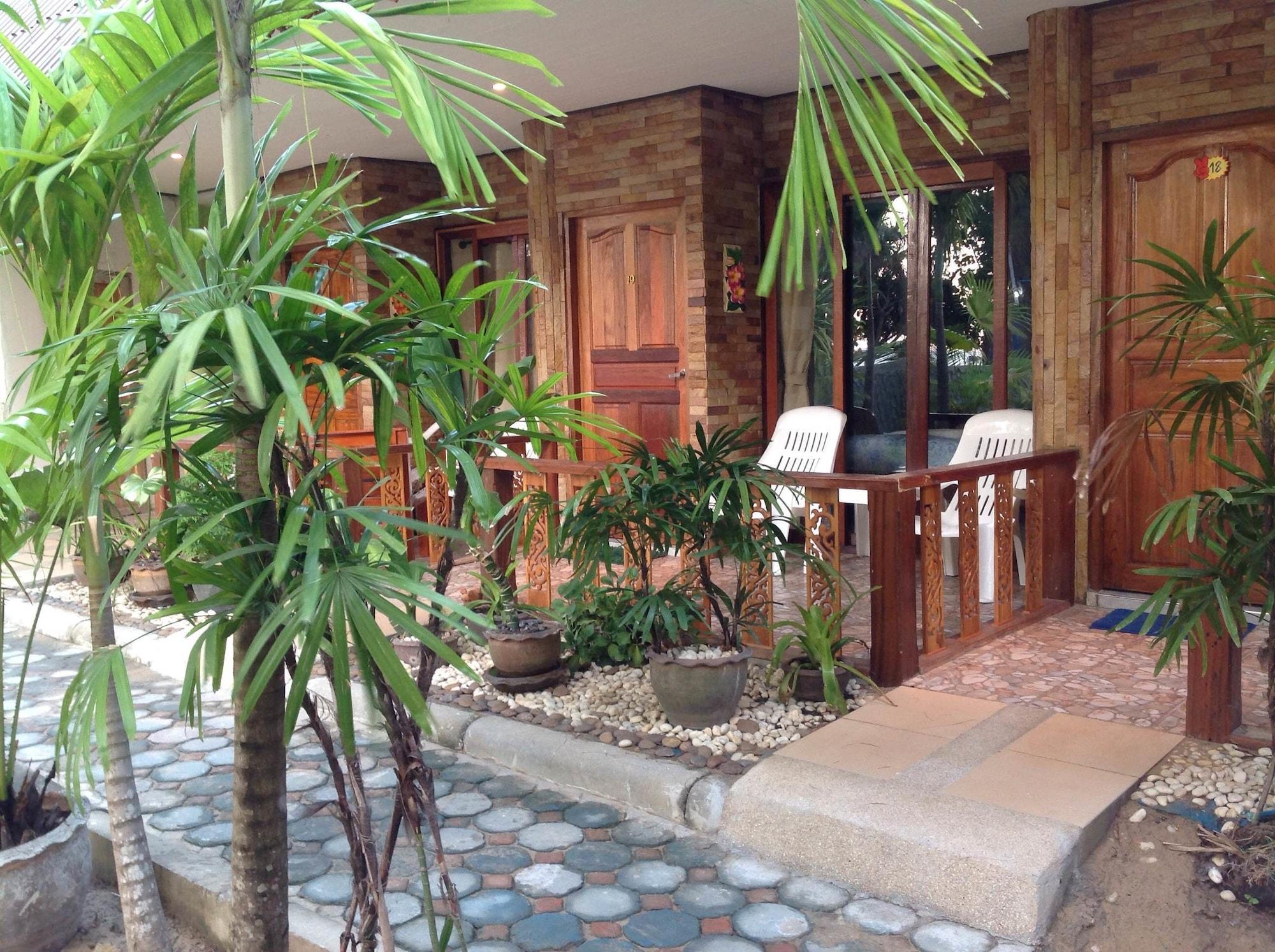 Resort Ruan Mai Naiyang Beach Resort