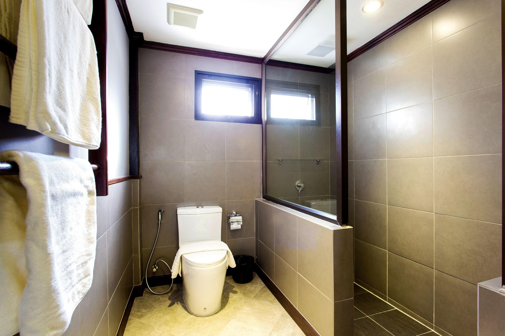 Naiya Buree Boutique Nai Harn
