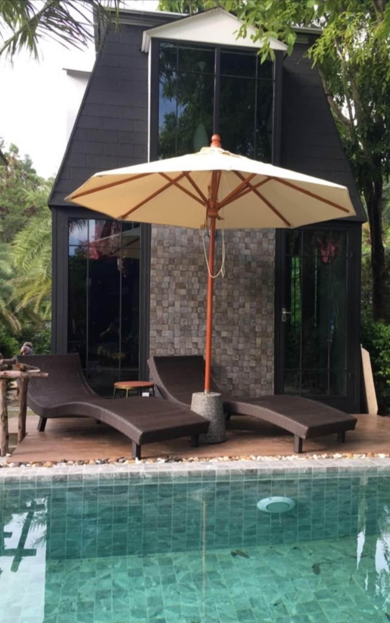 Bukit Pool - Sha Extra