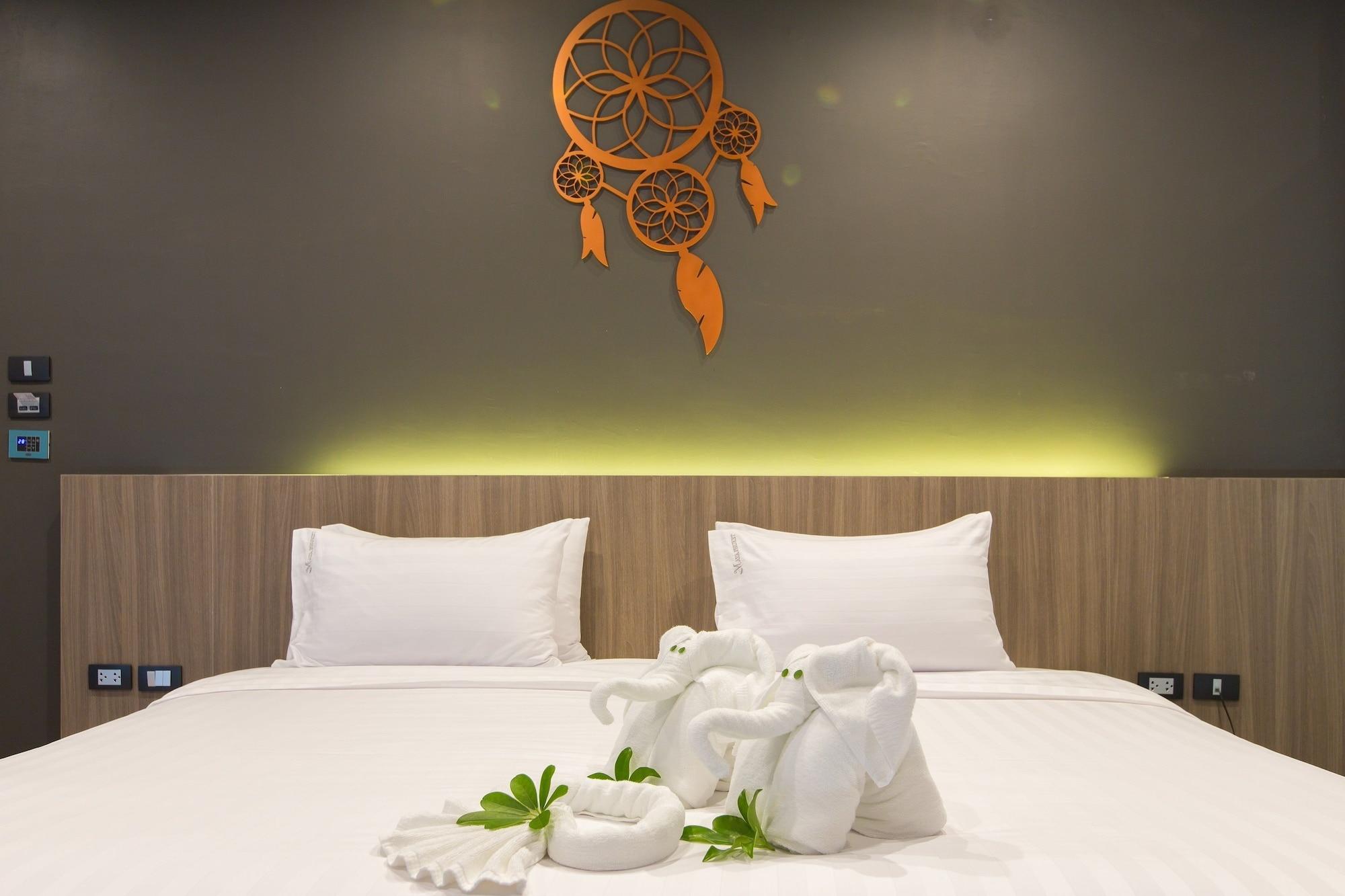 Maya Phuket Airport Hotel-naiyang 4*