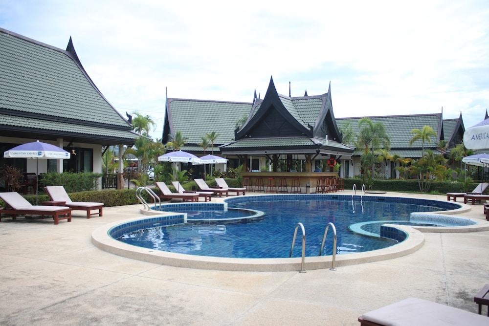 Airport Phuket Resort Nai Yang Beach
