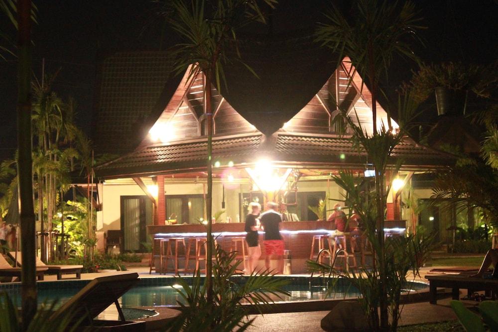 Airport Phuket Resort Nai Yang Beach