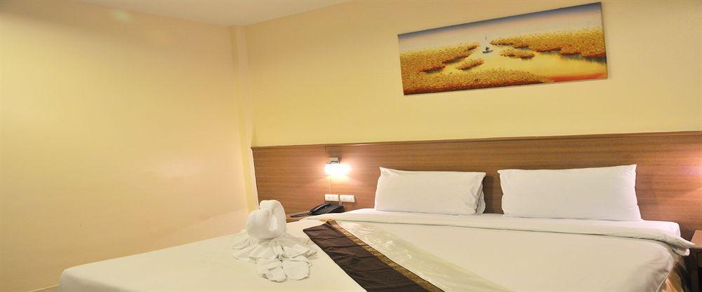 Hotel The Wave Patong Sha 3*