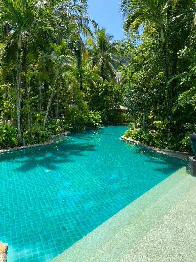 On The Rocks, 4 Bedrooms, Phuket * Surin Beach (Phuket)