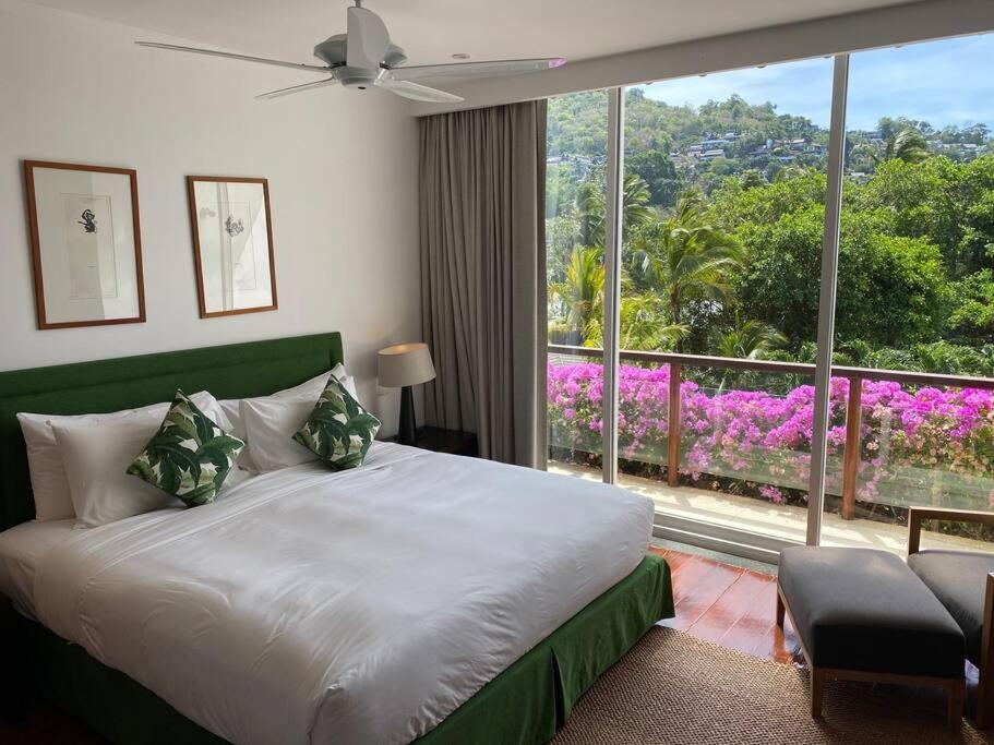 Beachfront 2 Bedroom Luxury Chava