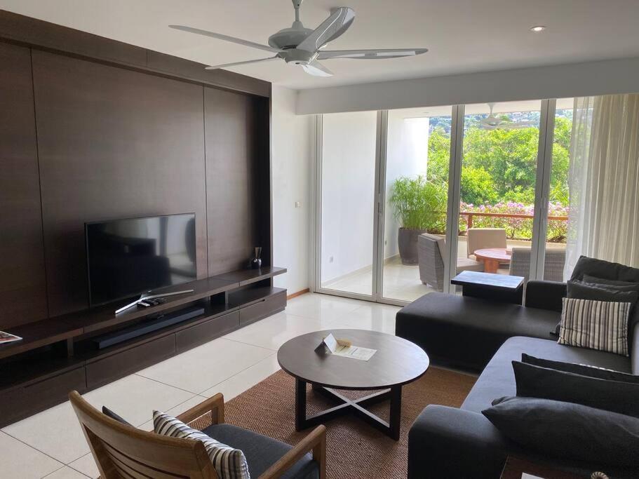 Apartment Beachfront 2 Bedroom Luxury Chava