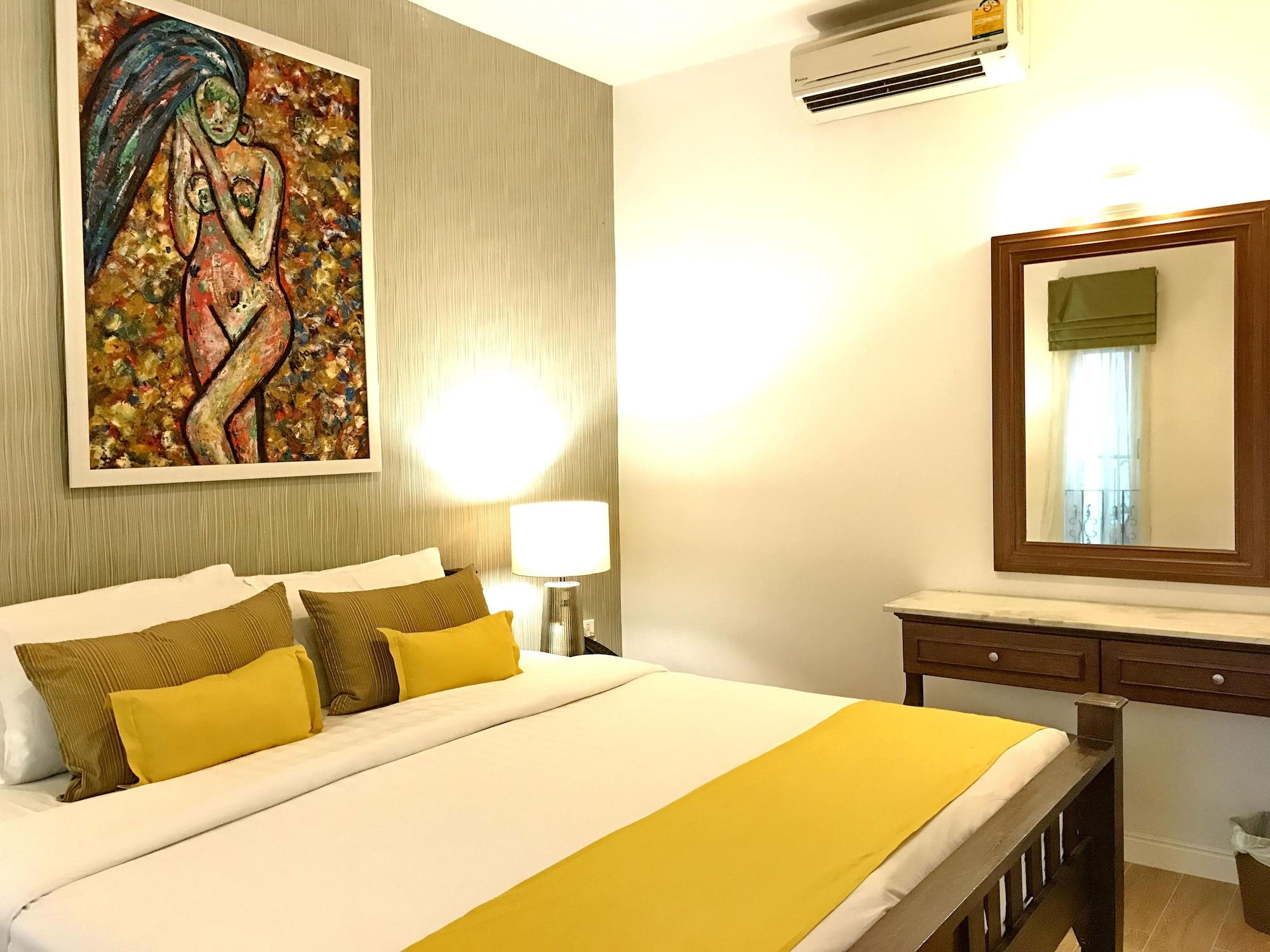 Casa Blanca Boutique - Sha Hotel 3*