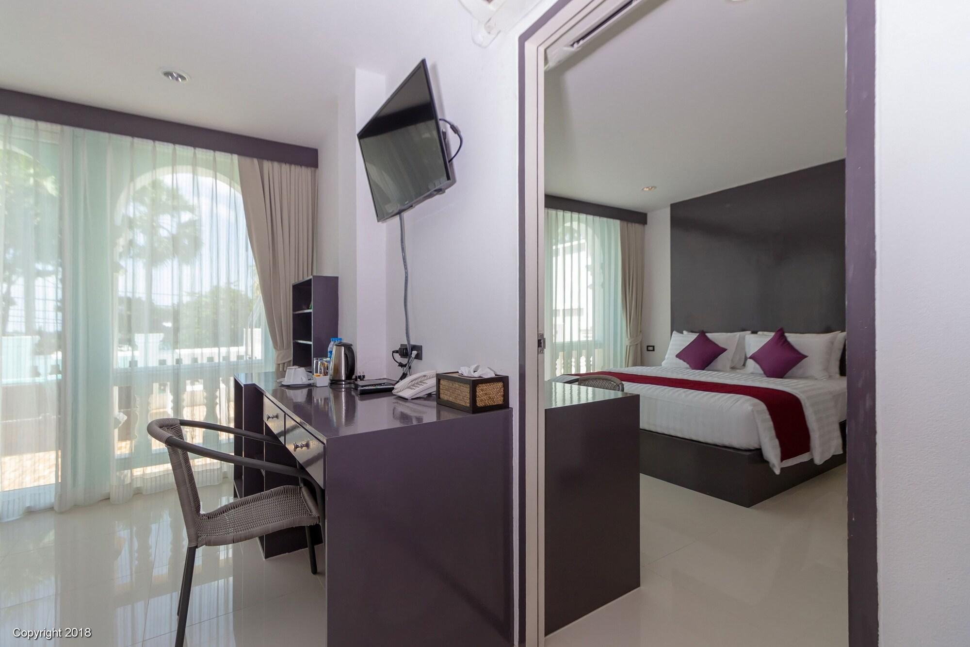 Modern Living 4*