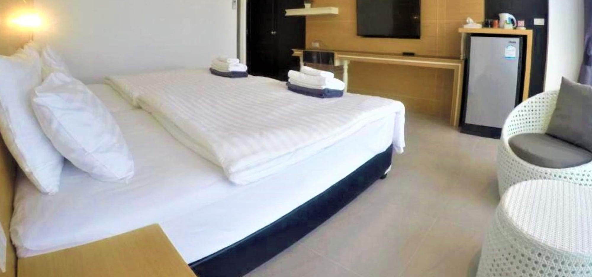 Vivace Kamala Beach