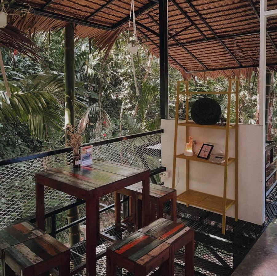 Nua Tone & Cafe Bed & Breakfast Bang Tao Beach (Phuket)