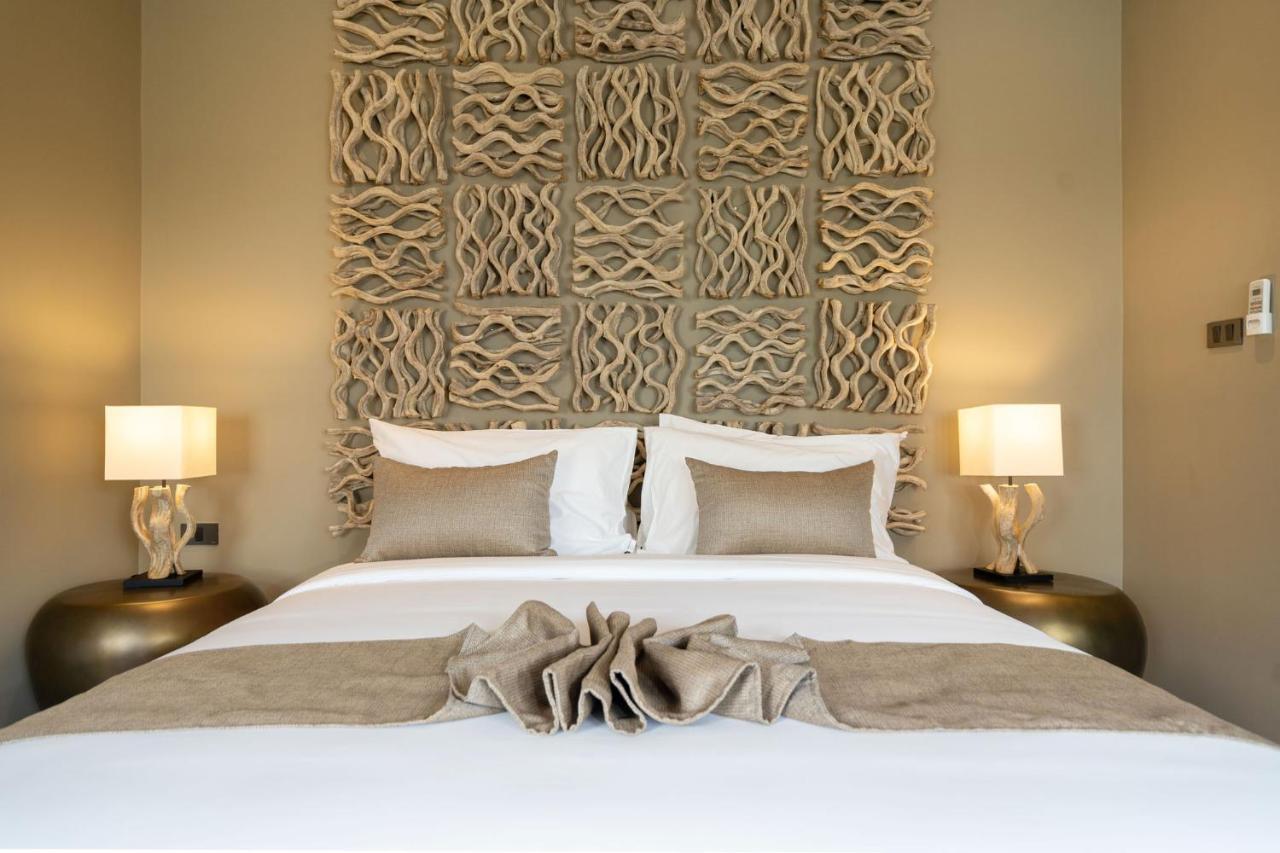 Blue Coral Luxury - Naiyang *