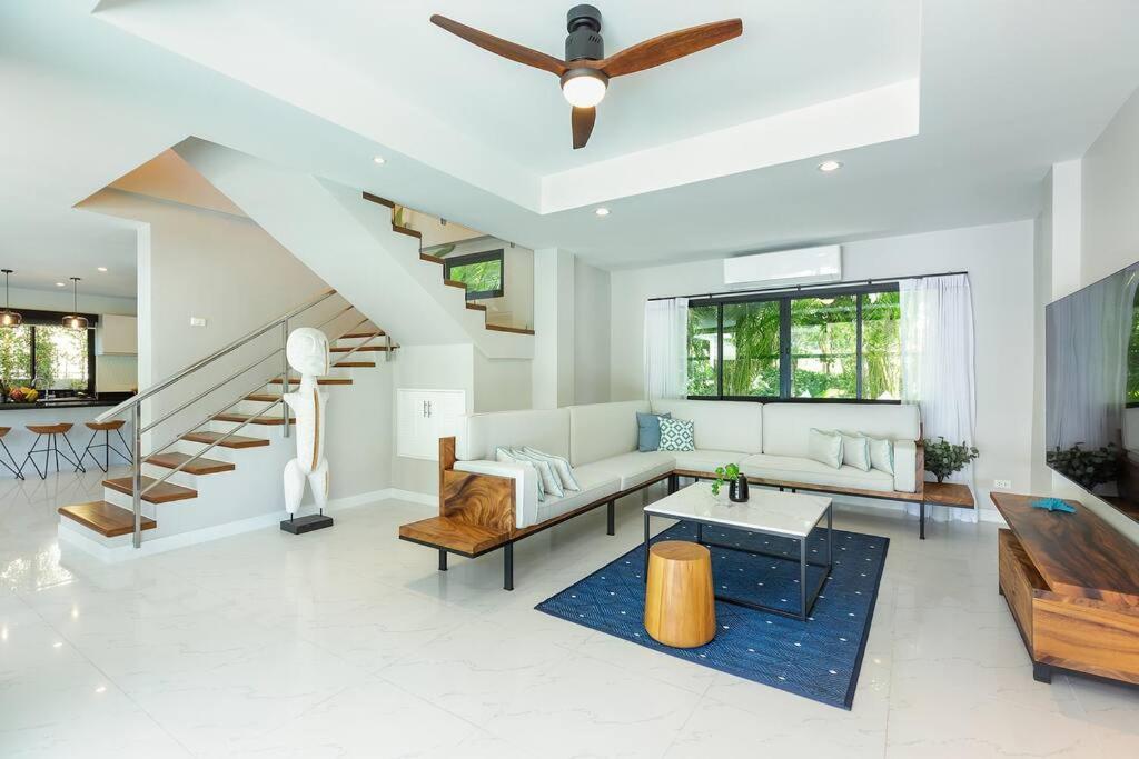 Kata Azure @kata Beverly Hill Villa *
