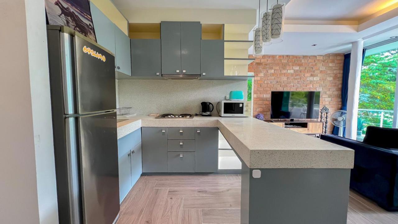 Great View In 81sqm Floor Space In Apartment *