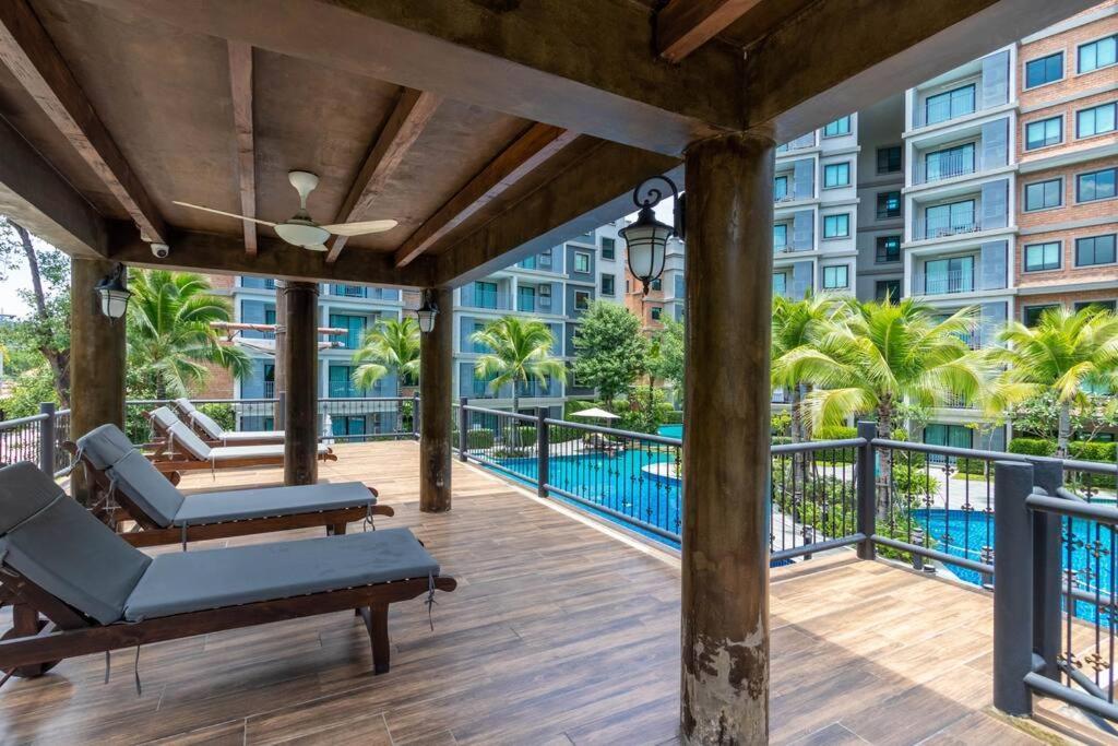 Title Naiyang Excellent Location With Pool View
