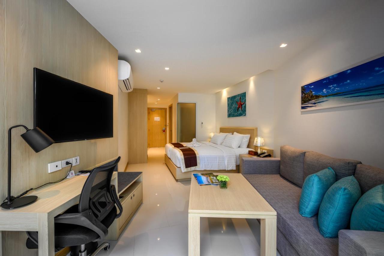 Hotel The Beachfront Phuket Rawai