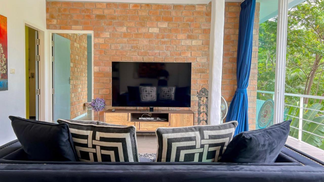 Apartment Great View In 81sqm Floor Space In *