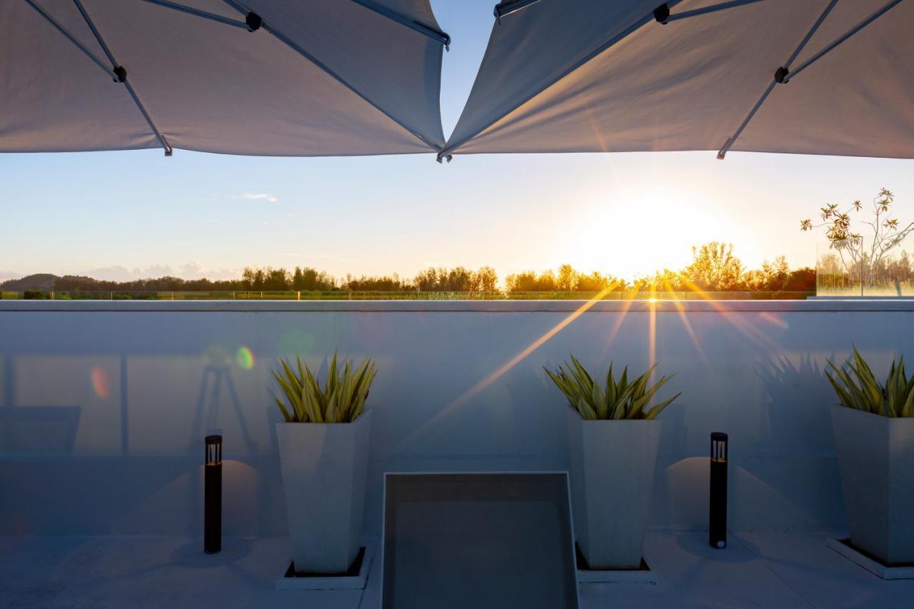 Oceanstone By Holy Cow, 1-br, Next Building View Apartamento Praia de Bang Tao