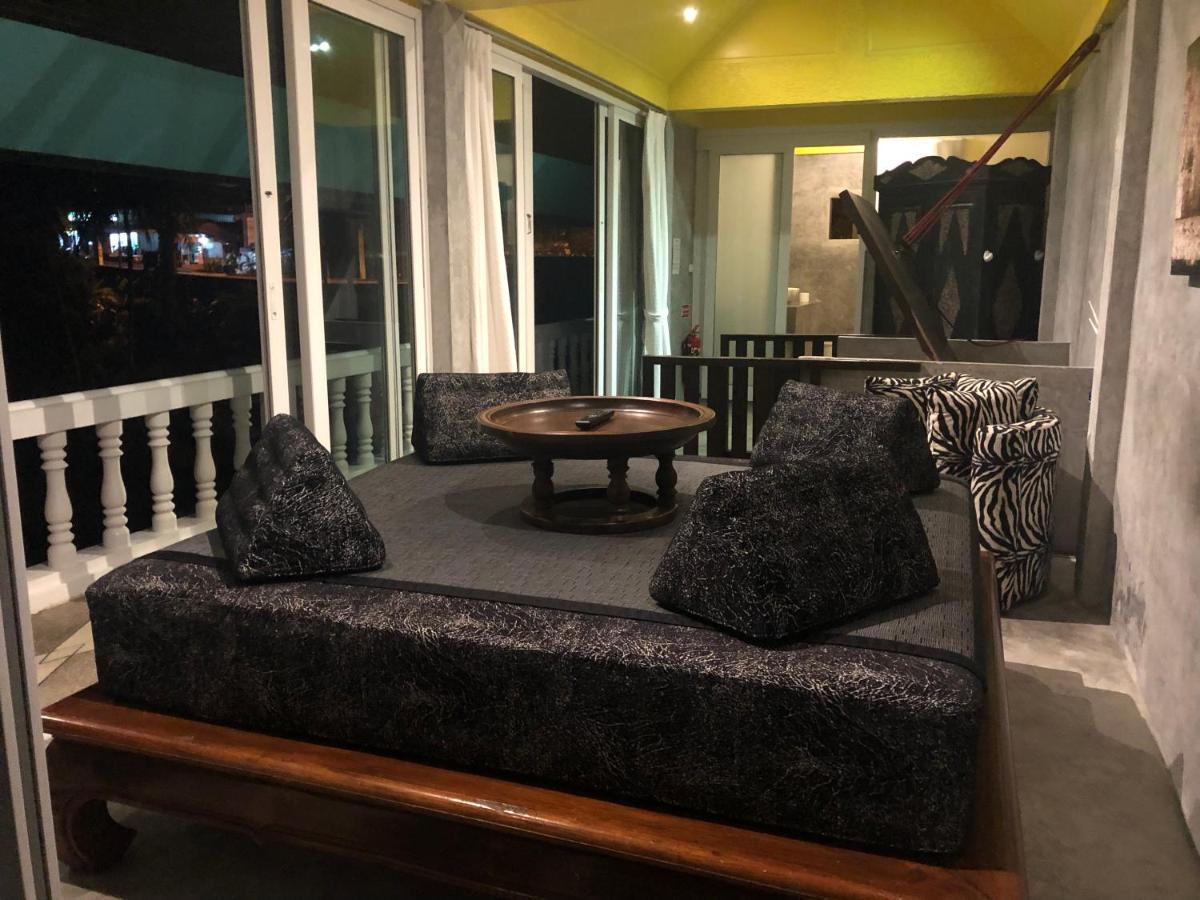 Baan Heaven / Pool Sleeps Up To 15 Patong