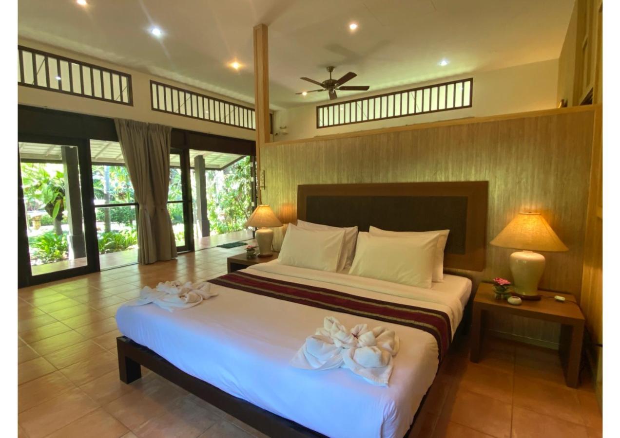 Villa Symphony Nai Harn