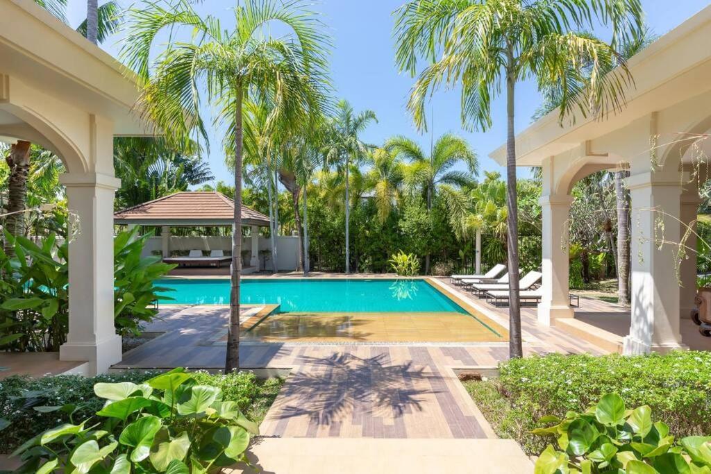La Hacienda -