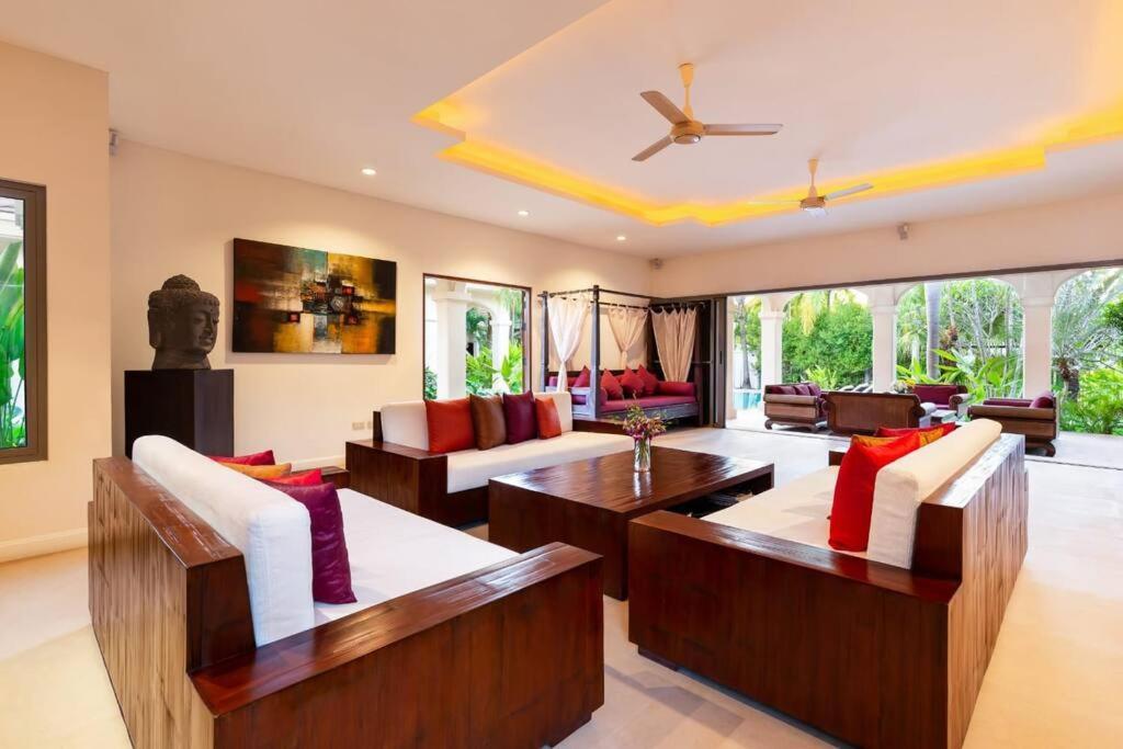Villa La Hacienda - *