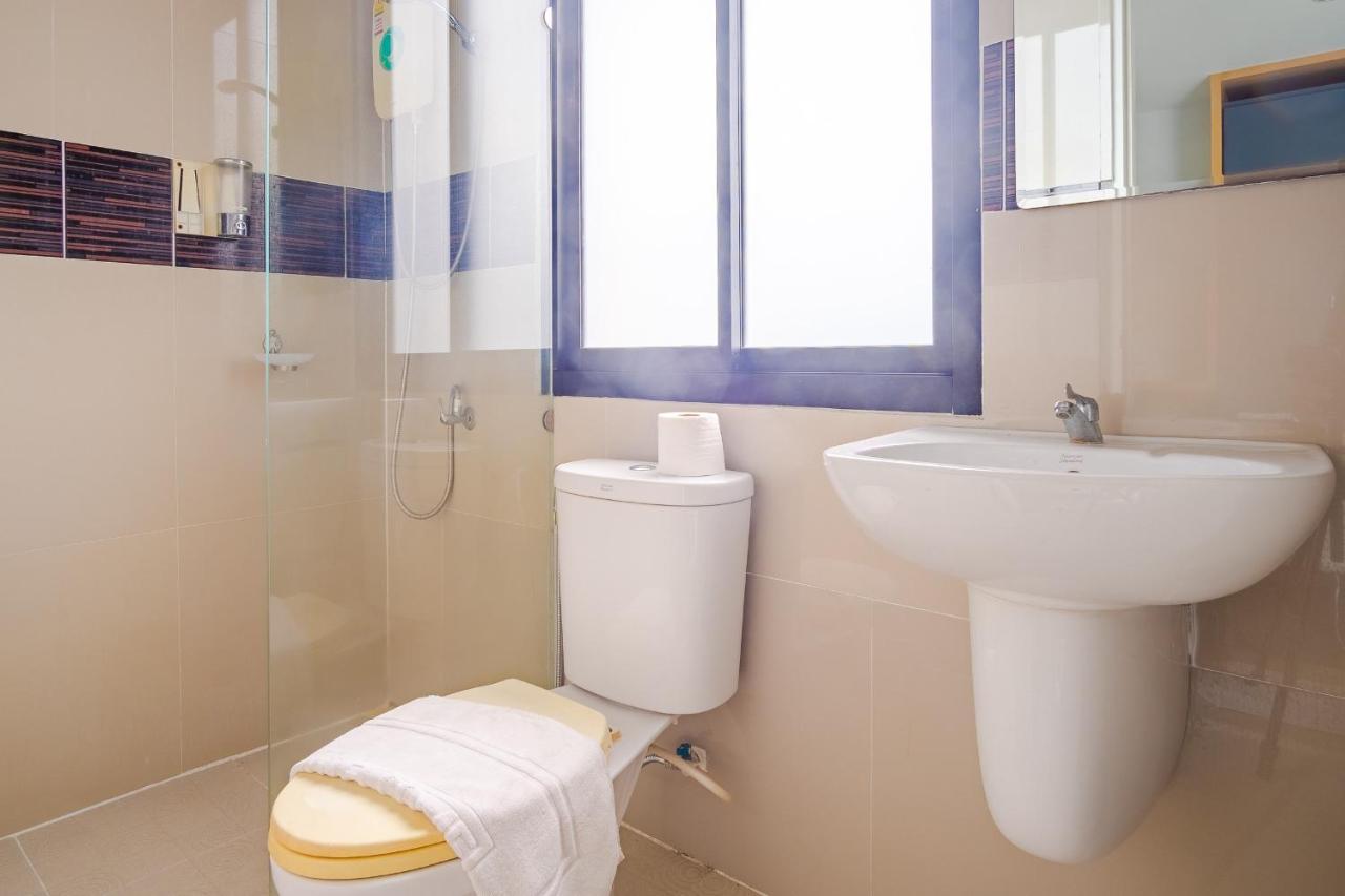 Apartment Oyo 303 Phoomjai House Chalong