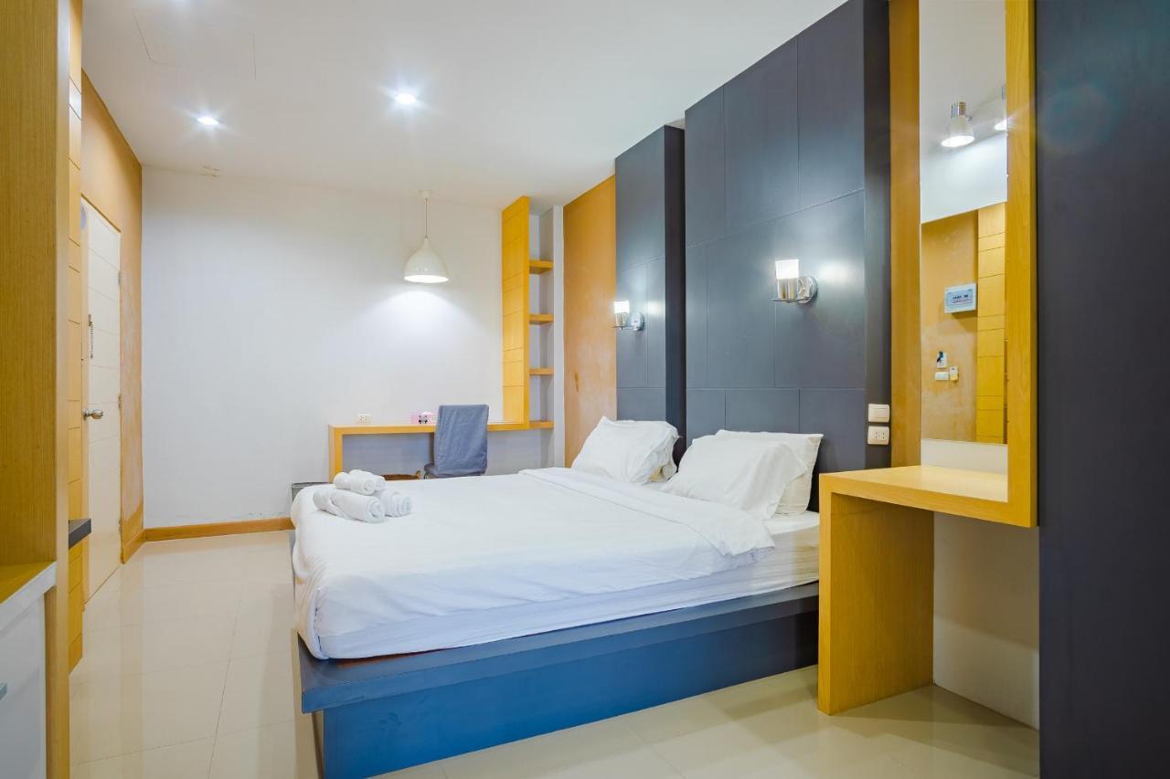 Oyo 303 Phoomjai House *