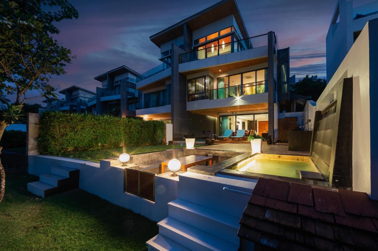 Eva X Goldstar Villa *