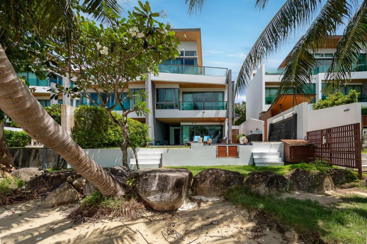 Eva X Goldstar Villa