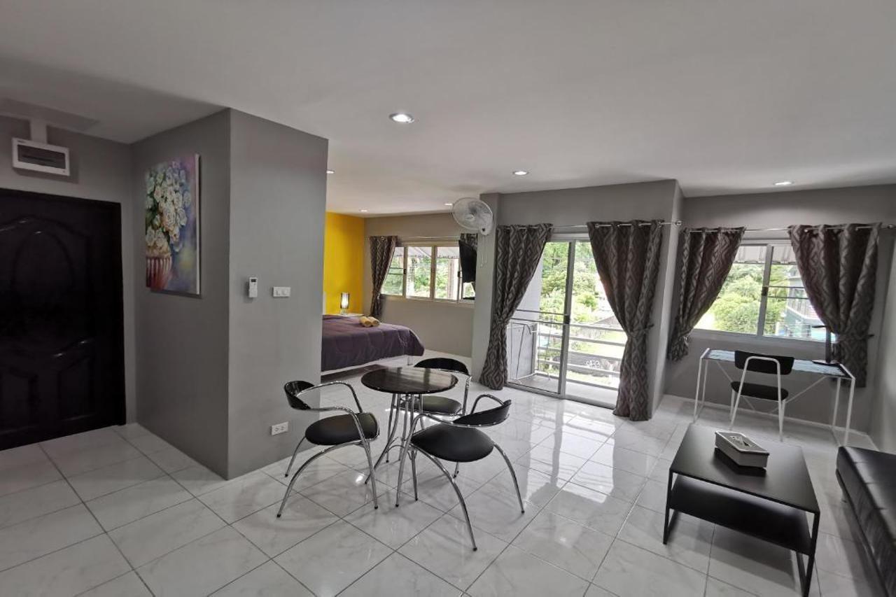 Service Apartment *