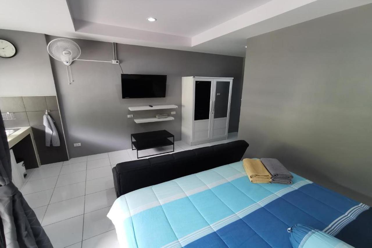 Service Apartment *