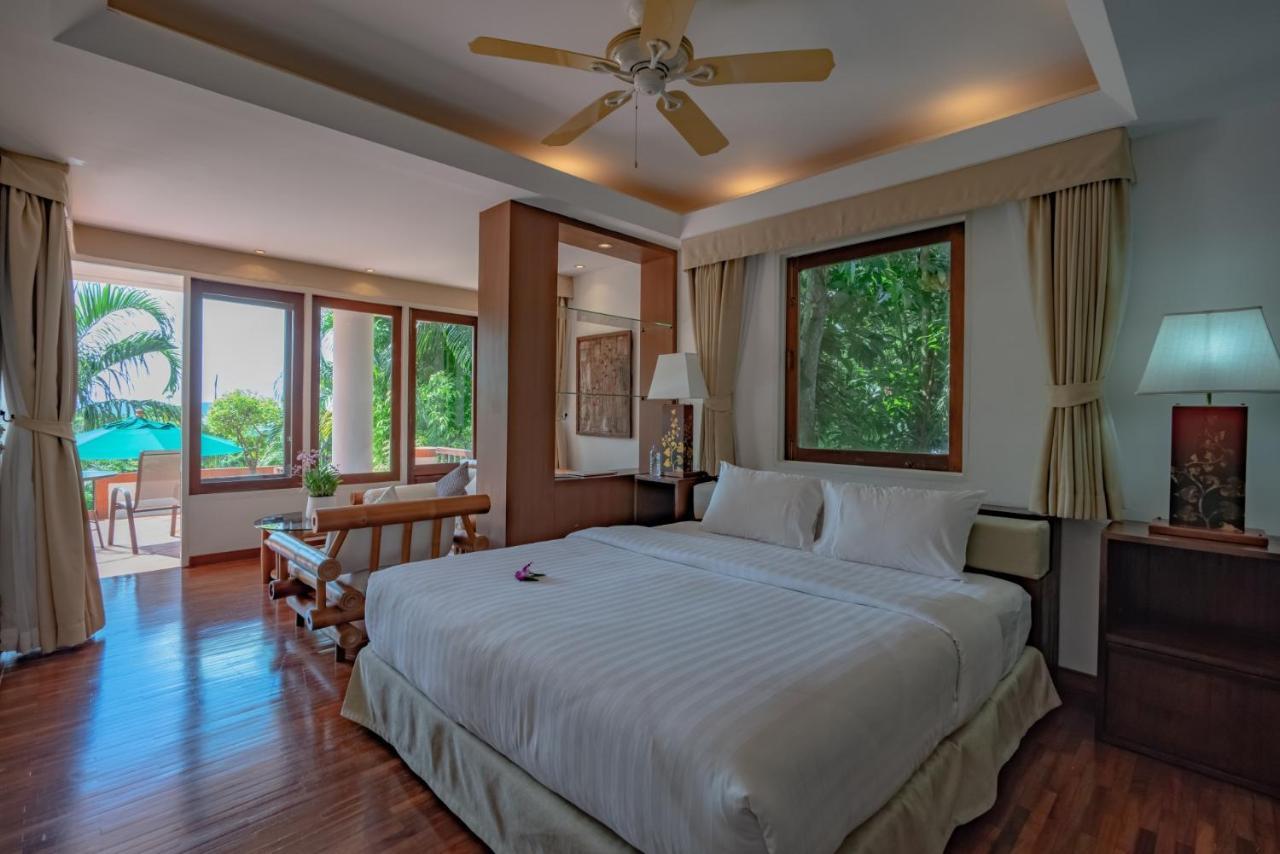 Pagoda Sea View Hills - Private Pool Villa, Kata Beach Villa *