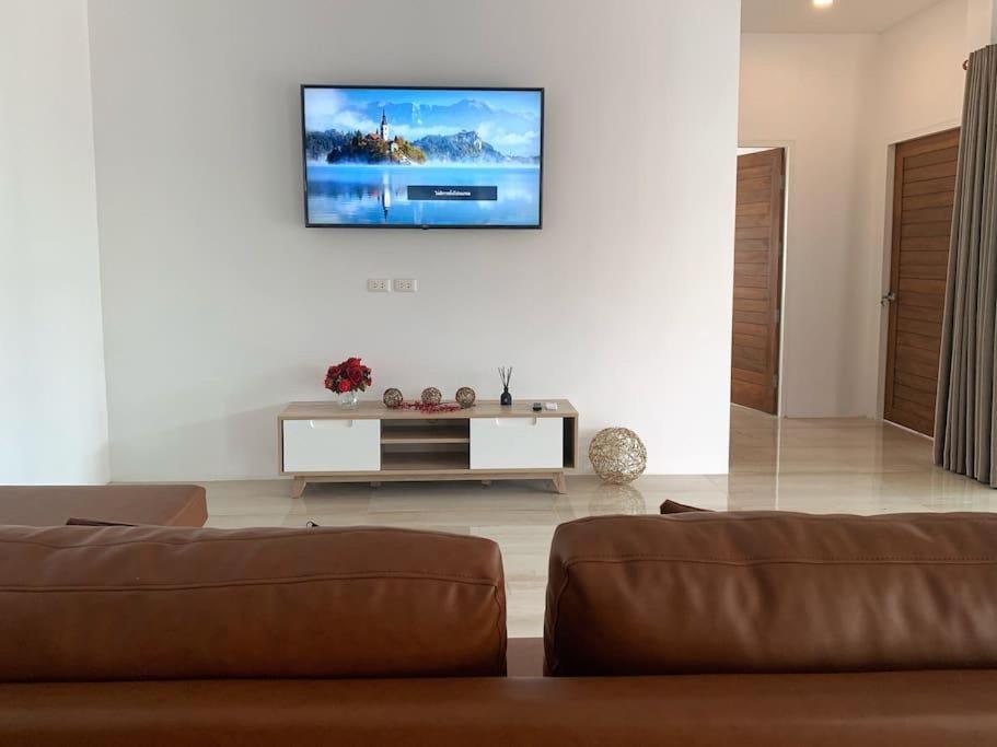 Phumiphat Private New Pool Villa