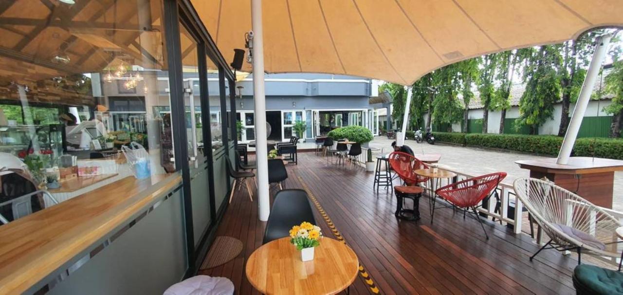 Nora Bukit Hotel 2*