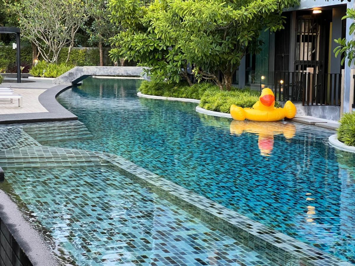 The Aristo-access Pool Surin Apartment *
